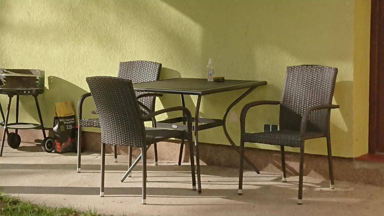Pod Zaglami Apartment Pobierowo Exterior photo