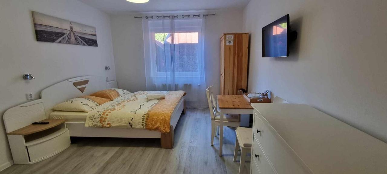 Pod Zaglami Apartment Pobierowo Exterior photo